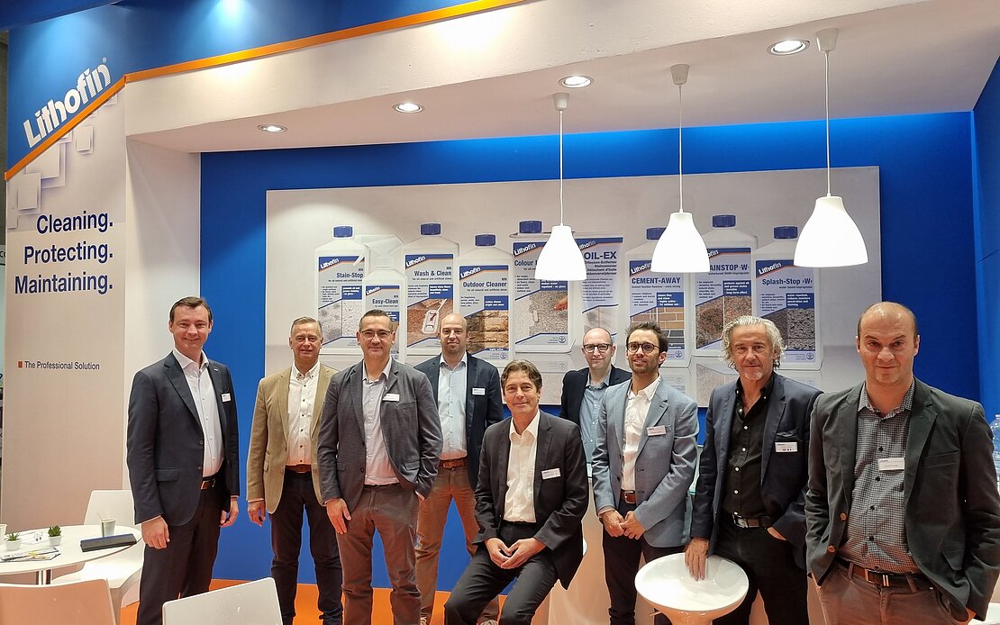 Lithofin Messestand mit persönlicher Beratung