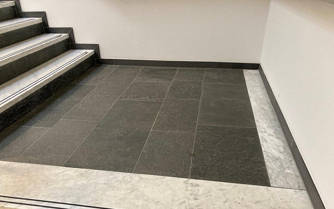 Luebeck vorher Treppenbild