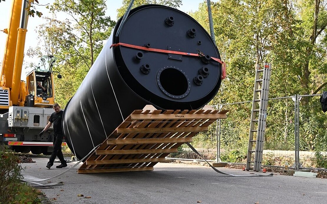 Anlieferung neuer Tank