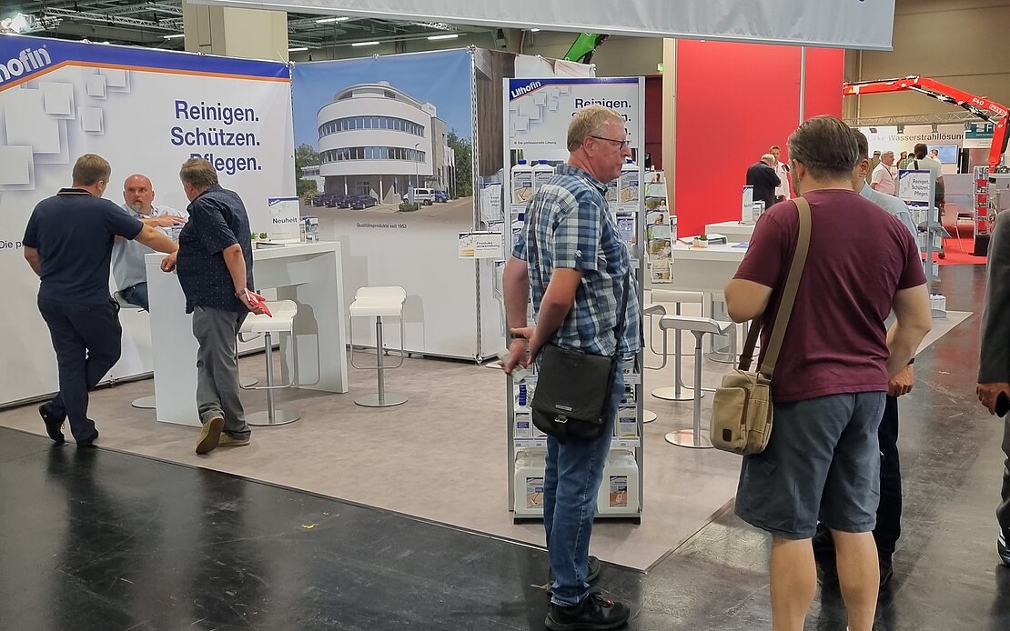 Lithofin Messestand mit persönlicher Beratung Lithofin Messestand mit persönlicher Beratung