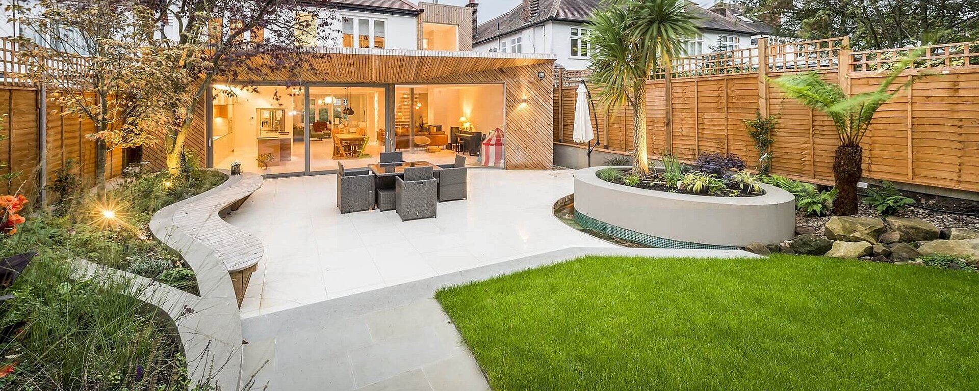 Terrassenbild mit Betonwerkstein