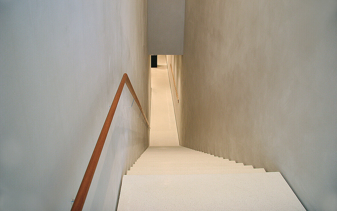 Kolumba Museum Gang & Treppe