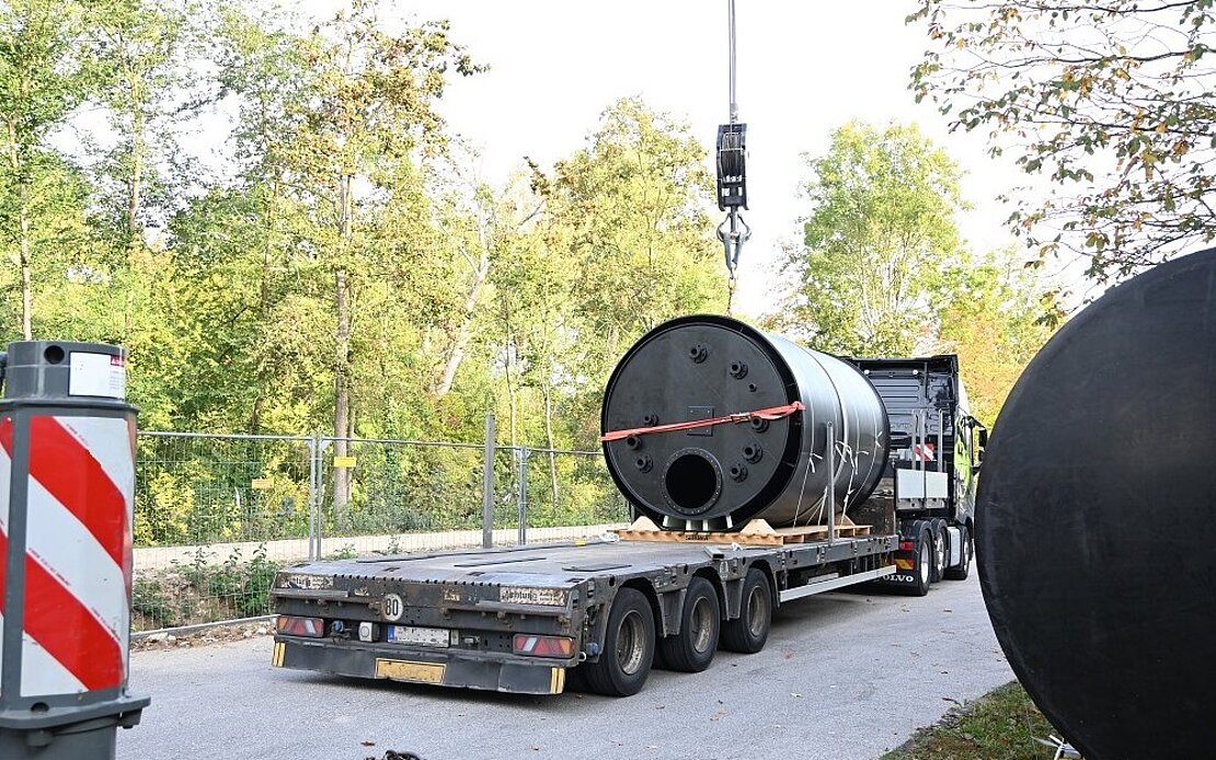 Anlieferung neuer Tank
